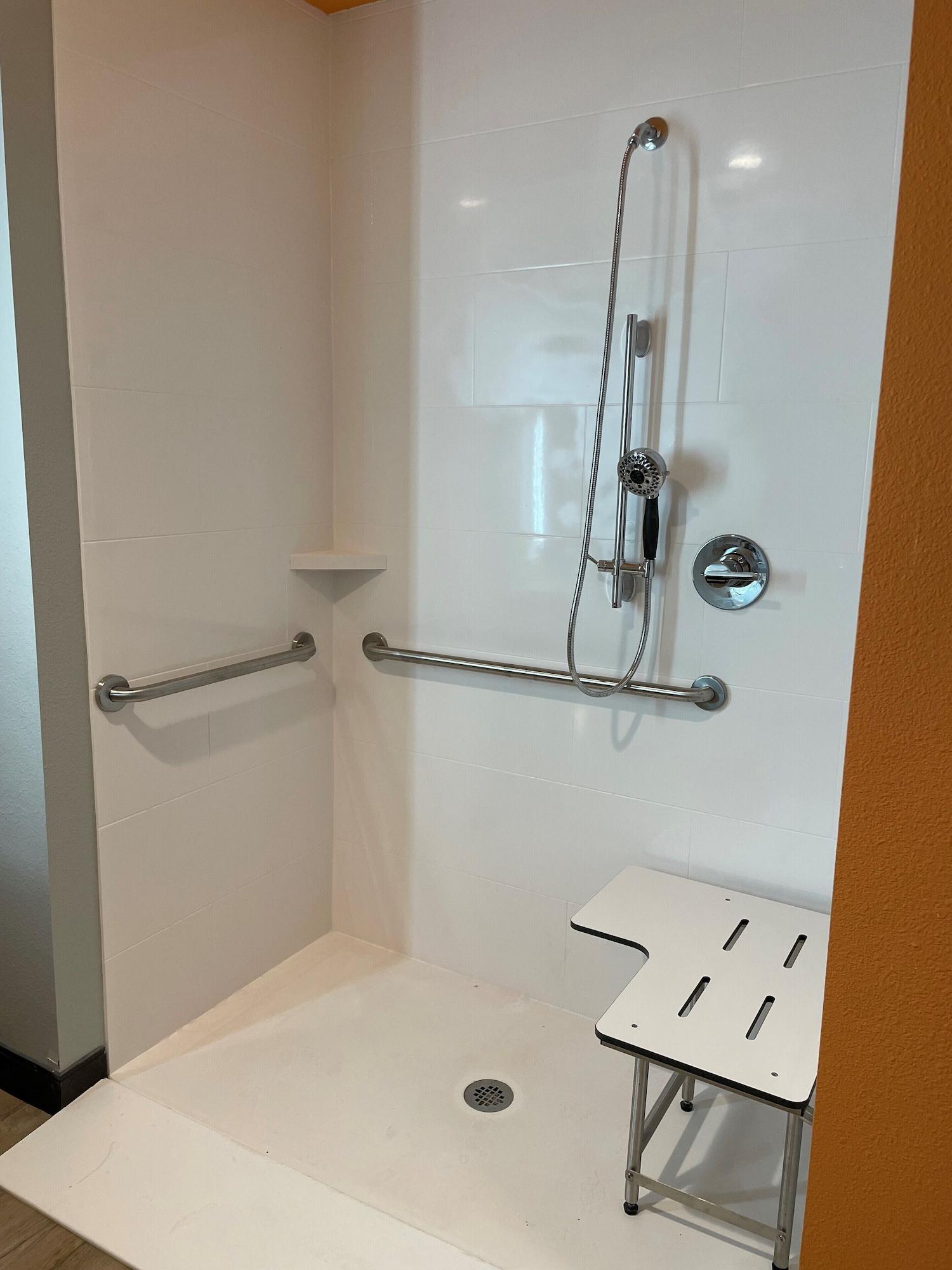 La Quinta Inn & Suites By Wyndham San Antonio Seaworld Lafb ภายนอก รูปภาพ