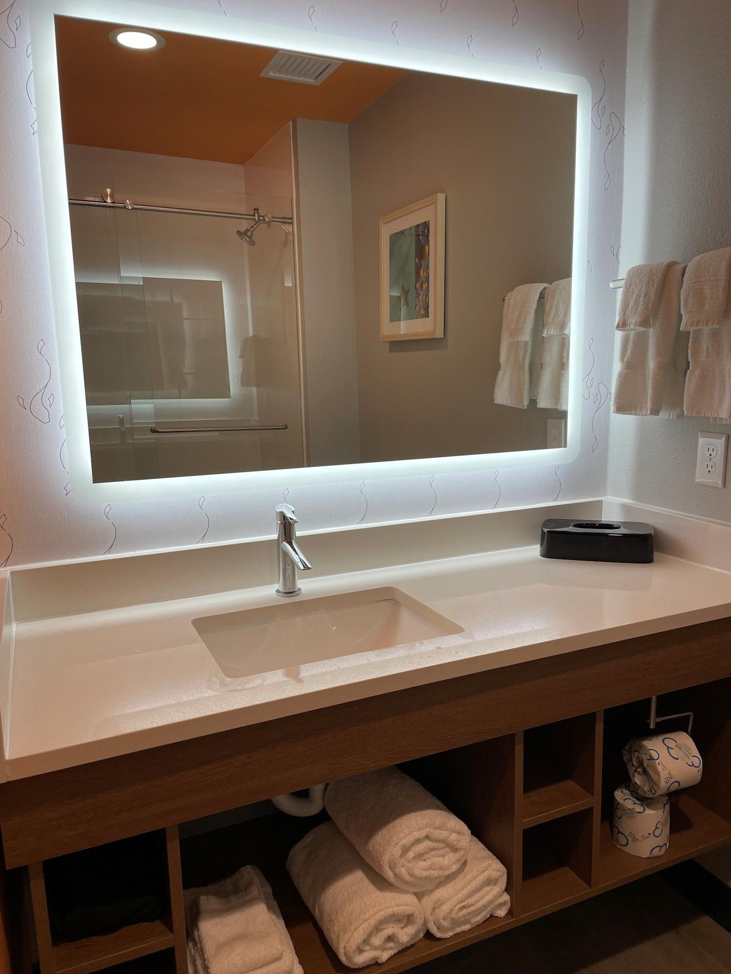 La Quinta Inn & Suites By Wyndham San Antonio Seaworld Lafb ภายนอก รูปภาพ