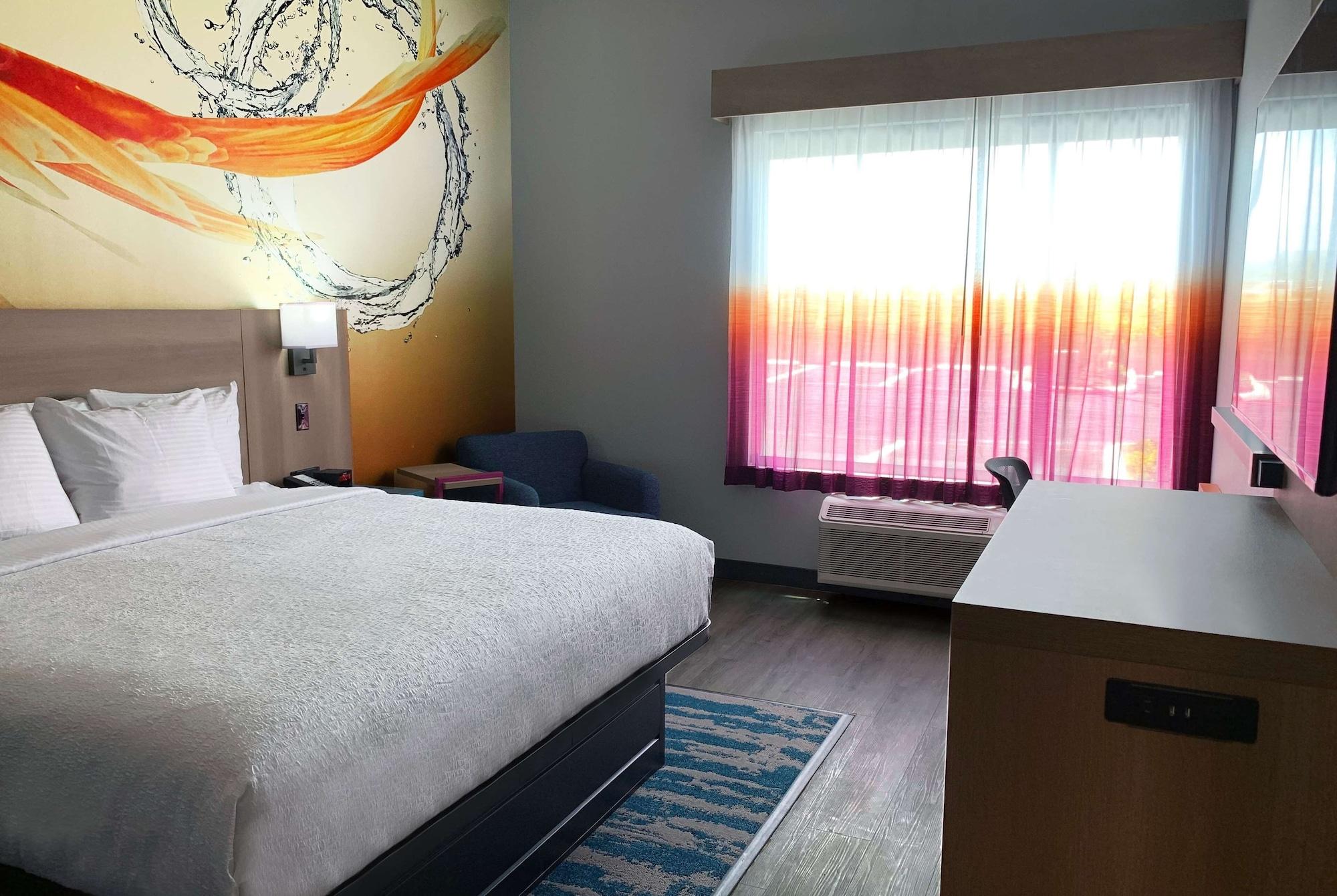 La Quinta Inn & Suites By Wyndham San Antonio Seaworld Lafb ภายนอก รูปภาพ