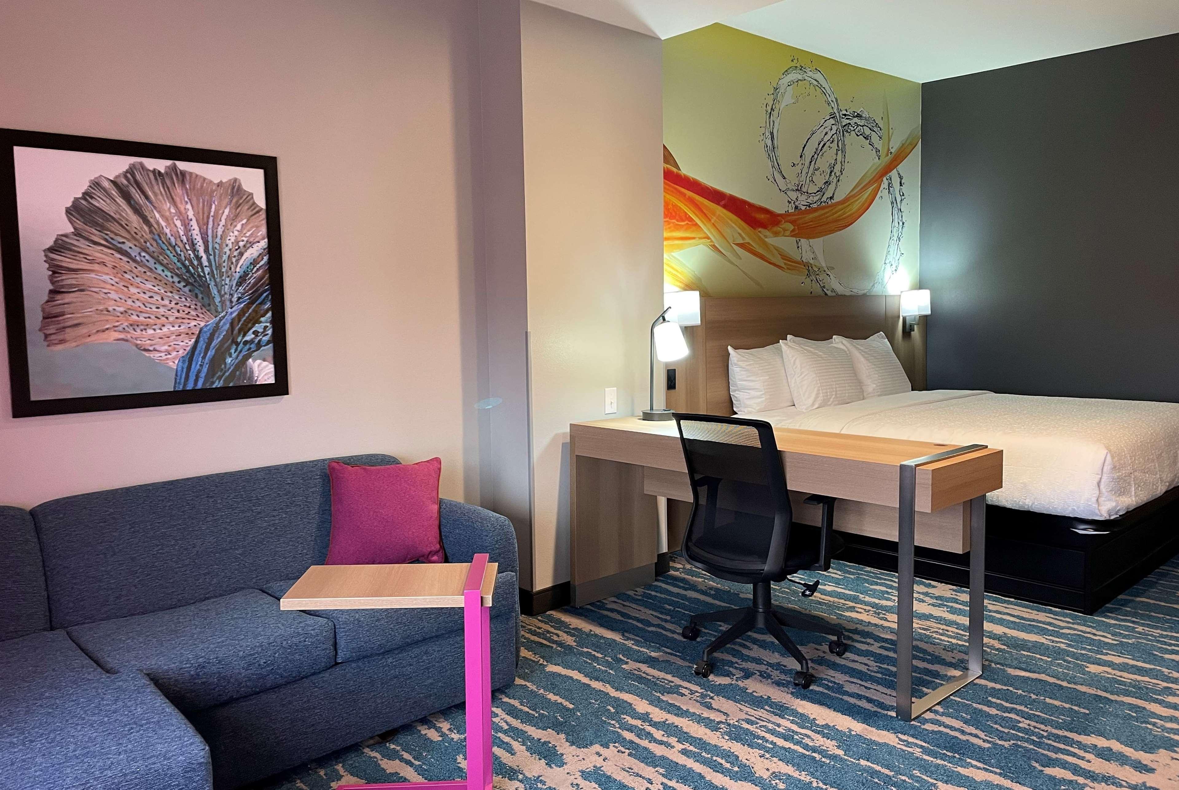 La Quinta Inn & Suites By Wyndham San Antonio Seaworld Lafb ภายนอก รูปภาพ