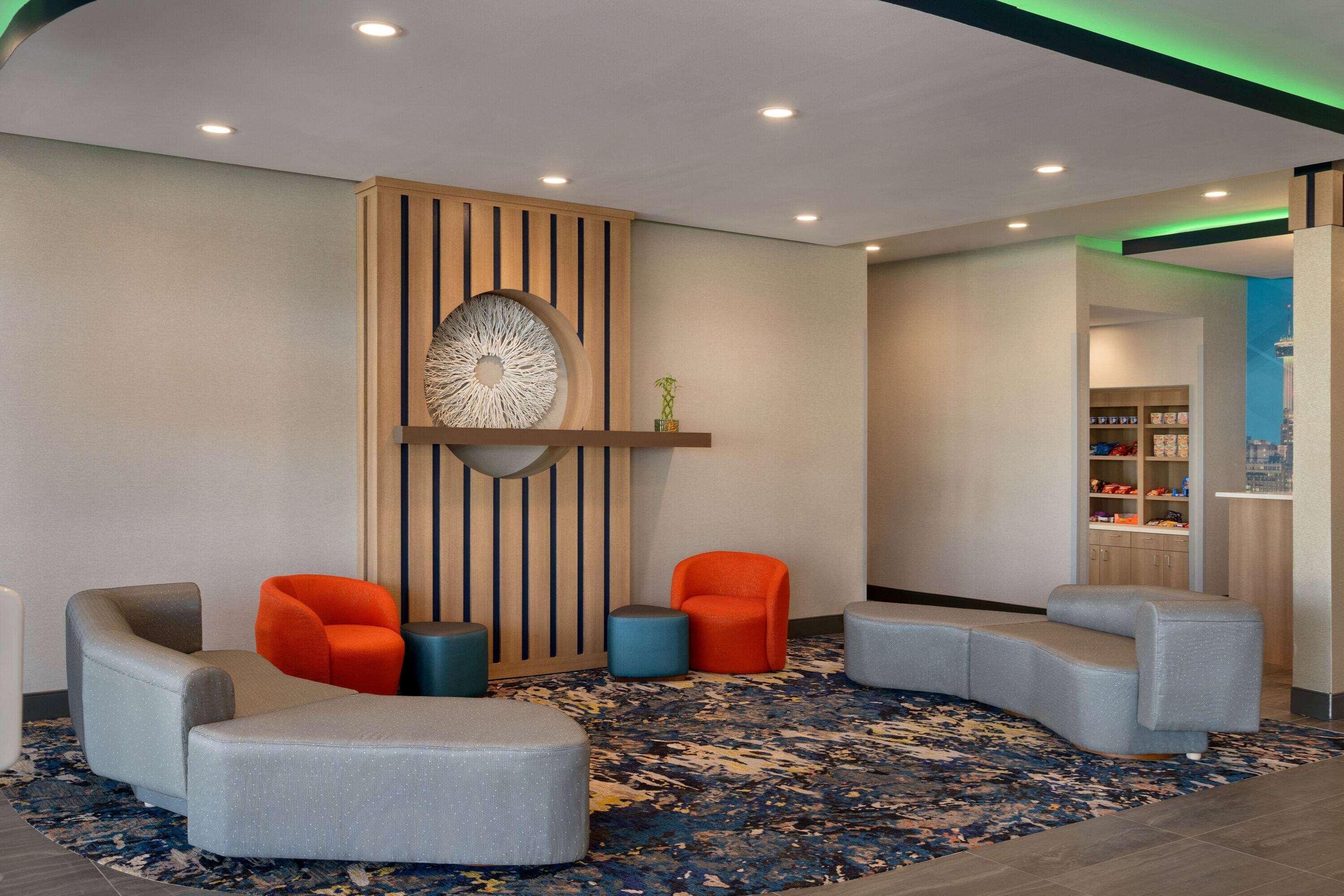 La Quinta Inn & Suites By Wyndham San Antonio Seaworld Lafb ภายนอก รูปภาพ
