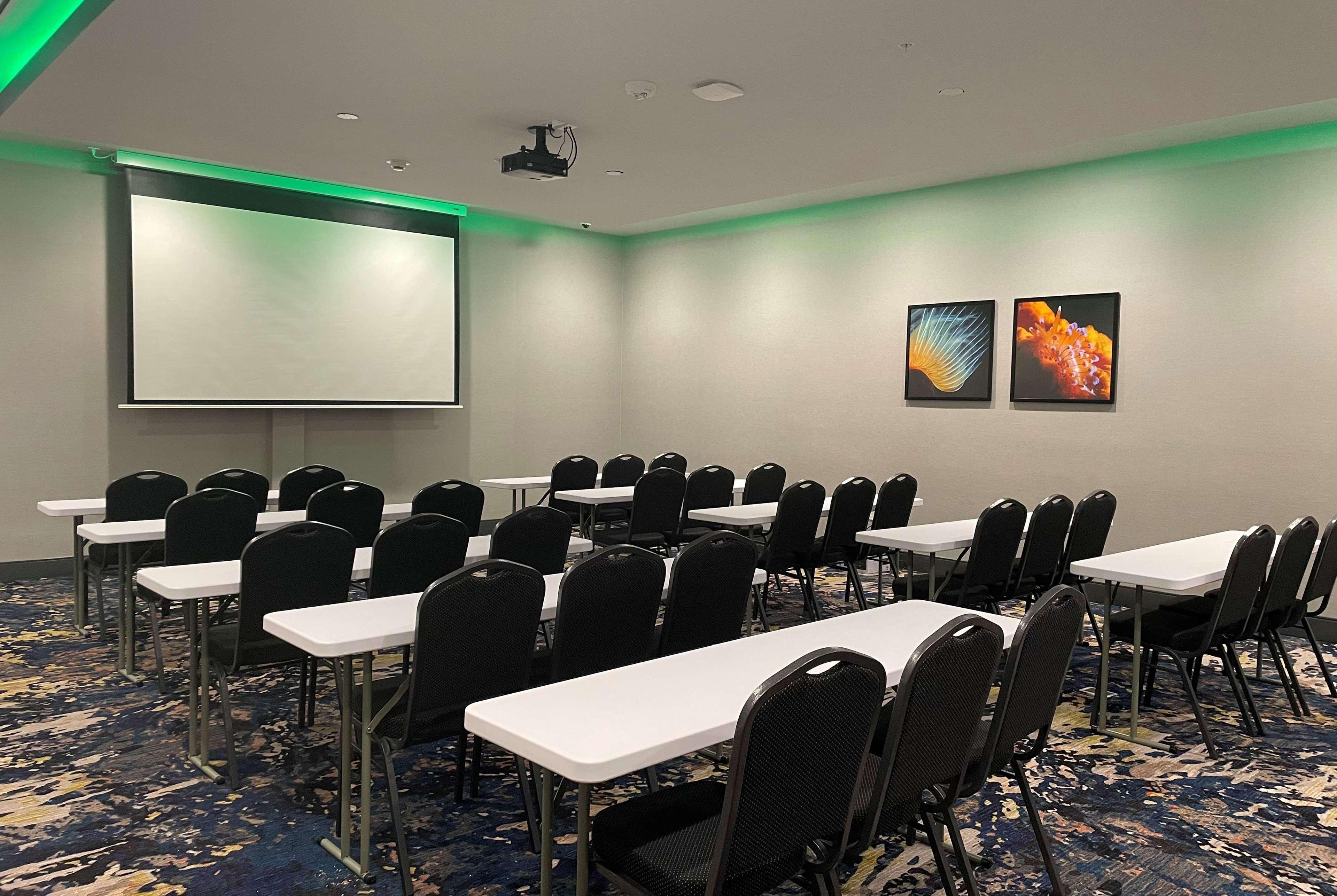 La Quinta Inn & Suites By Wyndham San Antonio Seaworld Lafb ภายนอก รูปภาพ