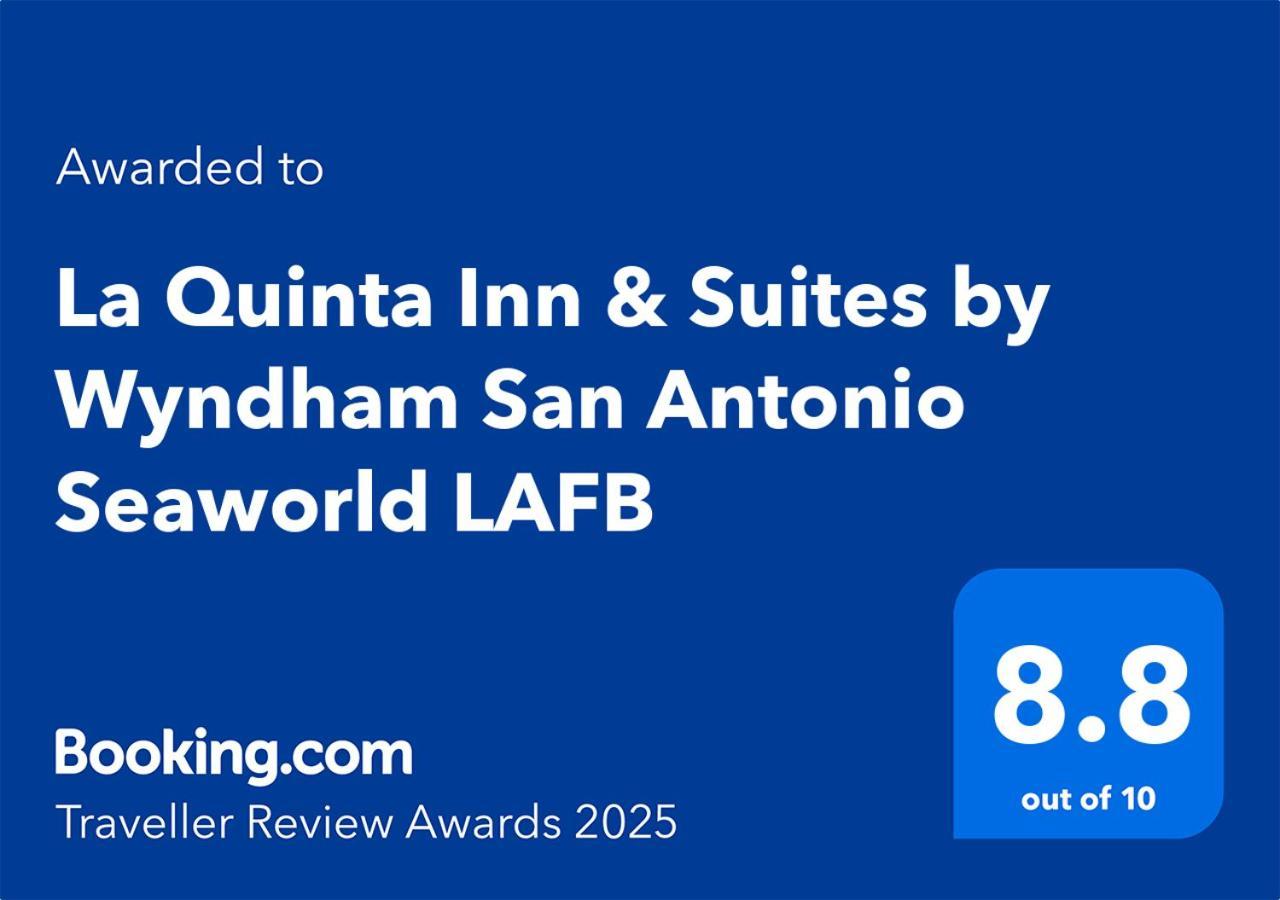 La Quinta Inn & Suites By Wyndham San Antonio Seaworld Lafb ภายนอก รูปภาพ
